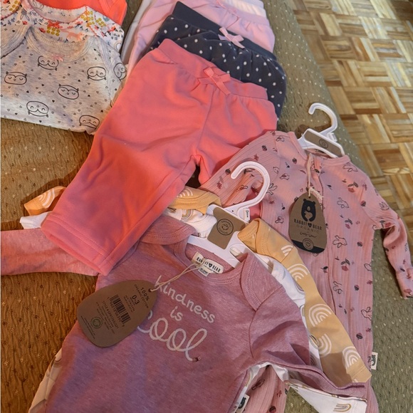 Girls newborn everyday outfits. By Carter - Picture 6 of 6